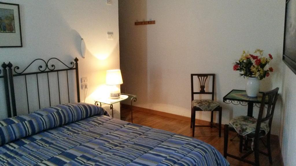 Camere Carli Assisi Szoba fotó